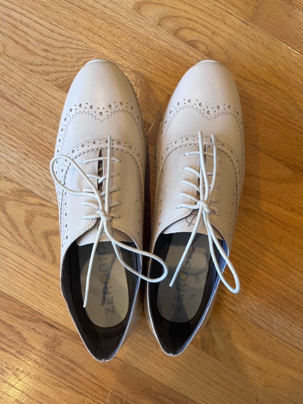 NWOT Cole Haan White Brogue Lace-Up Flats